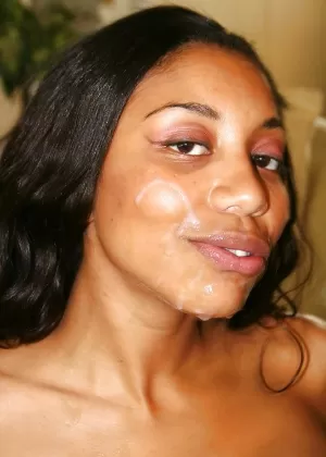 Распутная индийская милфа делает минет и получает жесткий трах