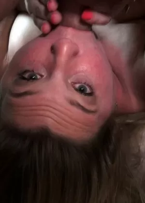 Грудастая блондинка Кристи Стивенс трахается лицом с Би-би-си