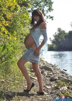 Беременная цыпочка Шиона Купер грудастая блондинка Катерина Хартлова занимается лесбийским сексом