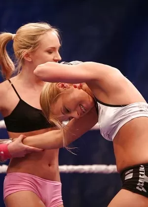 Nikky Thorne and Nataly Von are into some naughty lesbian catfight