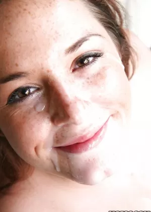 Сладкая любительская красотка с большой задницей Талия Палмер получает пощечину