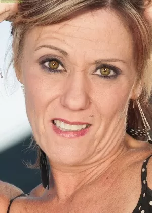 Бабушки: Лица