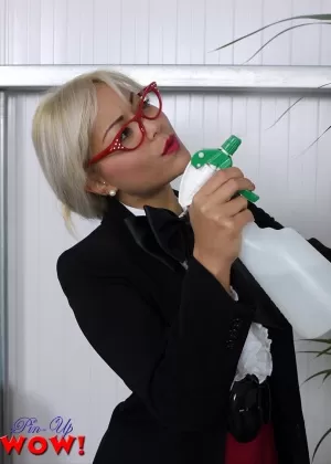 Принц Яхшуа беседует со своим боссом Лондоном Кейсом. потому что он чувствует, что его