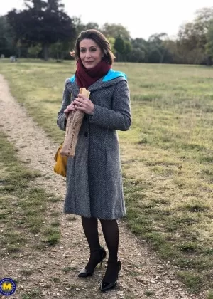 Бабушки: На открытом воздухе