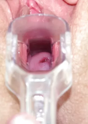 Противная Миса хочет поиграть со своим доктором в озорные игры