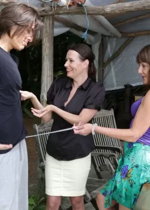 Натуральная блондинка Нелли обменивается оральным сексом со своим парнем перед трахом