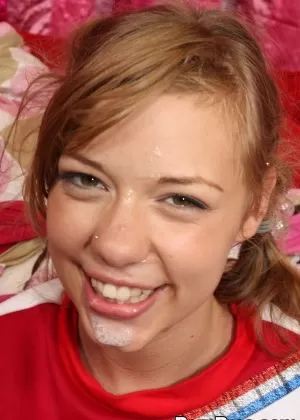 Миниатюрная чернокожая болельщица Верта жестко трахается с точеным красавчиком