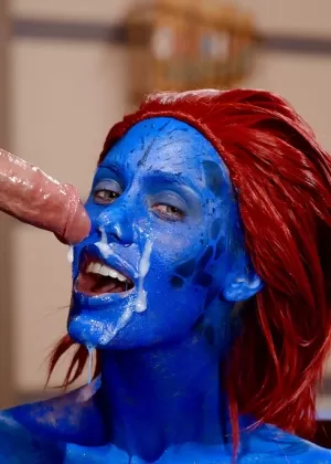 Пышногрудая рыжеволосая мамаша с избыточным весом Джоли Рейн принимает грязный трах на лице