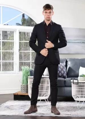 Teen girl Gwen Vicious wears glasses during a threesome with her bi boyfriends