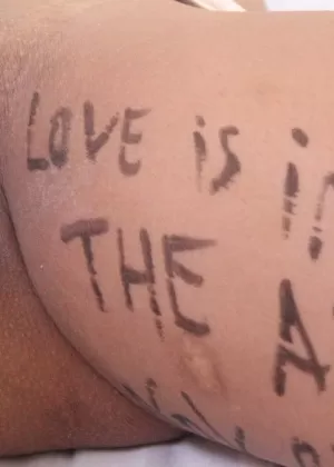 Азиатская любительница Эшли осталась с киской в жопе после секса от первого лица